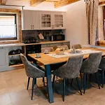 Challet Tonka Chalet *
